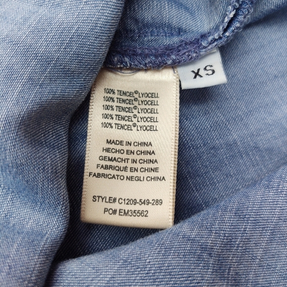 Anthropologie Cloth & Stone Chambray Lace Up Top Size XS - Picture 10 of 11